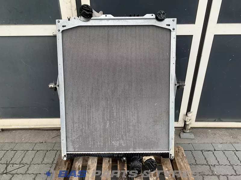 Volvo FH4 - Radiateur voor Vrachtwagen: afbeelding 2 Volvo FH4 - Radiateur voor Vrachtwagen: afbeelding 2