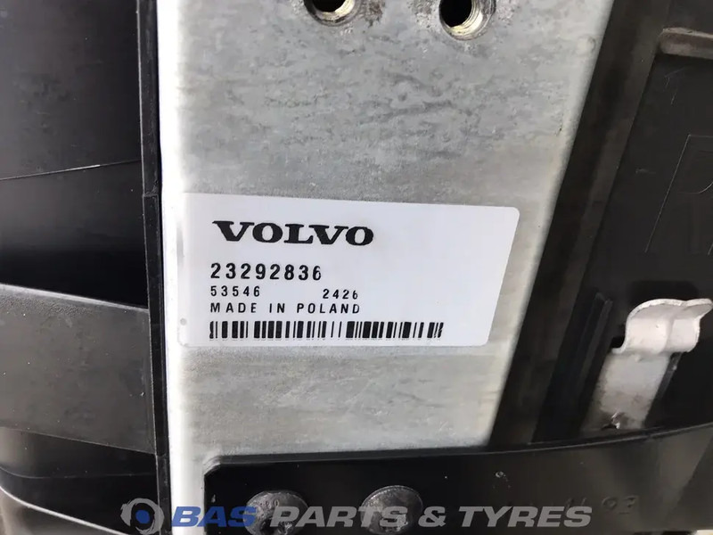 Volvo FH4 - Radiateur voor Vrachtwagen: afbeelding 3 Volvo FH4 - Radiateur voor Vrachtwagen: afbeelding 3