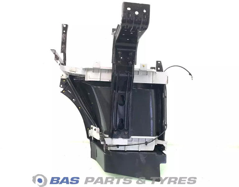 Volvo FH4 Opstap Rechts Volvo 82144986 - Carrosserie en exterieur voor Vrachtwagen: afbeelding 2 Volvo FH4 Opstap Rechts Volvo 82144986 - Carrosserie en exterieur voor Vrachtwagen: afbeelding 2