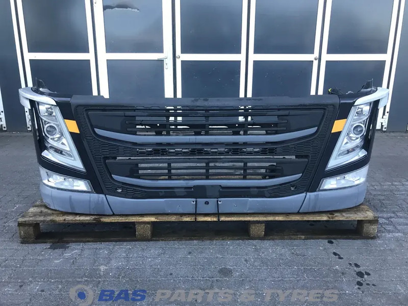 Volvo FM4 - Bumper voor Vrachtwagen: afbeelding 1 Volvo FM4 - Bumper voor Vrachtwagen: afbeelding 1