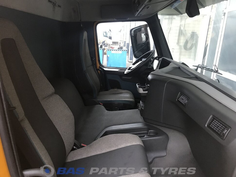 Volvo FM4 Volvo Day Cab L1EH1 3175942 - Cabine en interieur voor Vrachtwagen: afbeelding 5 Volvo FM4 Volvo Day Cab L1EH1 3175942 - Cabine en interieur voor Vrachtwagen: afbeelding 5
