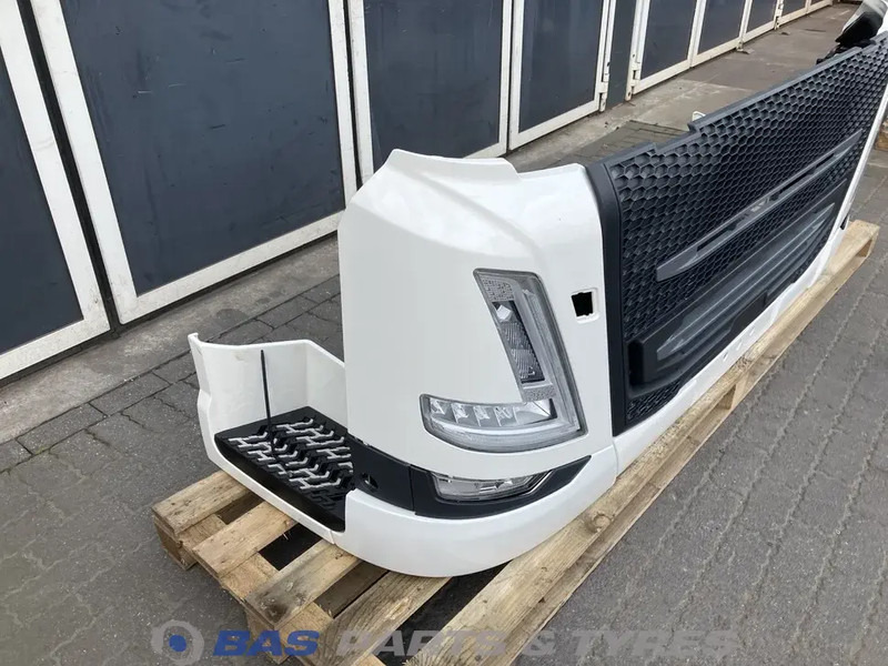 Volvo FM5 Bumper Volvo 21316576 - Bumper voor Vrachtwagen: afbeelding 3 Volvo FM5 Bumper Volvo 21316576 - Bumper voor Vrachtwagen: afbeelding 3