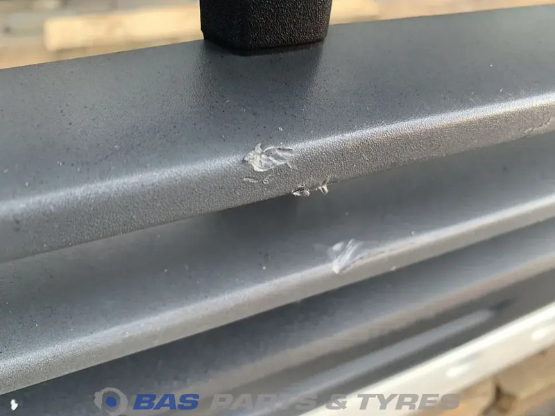 Volvo FM5 Bumper Volvo 21316576 - Bumper voor Vrachtwagen: afbeelding 4 Volvo FM5 Bumper Volvo 21316576 - Bumper voor Vrachtwagen: afbeelding 4