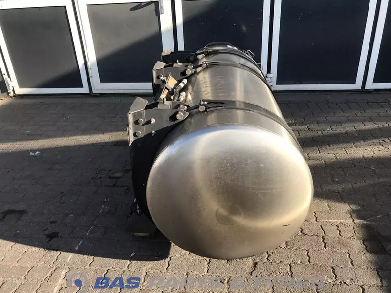 Volvo  - Brandstoftank voor Vrachtwagen: afbeelding 4 Volvo  - Brandstoftank voor Vrachtwagen: afbeelding 4