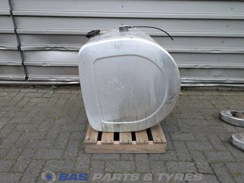 Volvo  - Brandstoftank voor Vrachtwagen: afbeelding 4 Volvo  - Brandstoftank voor Vrachtwagen: afbeelding 4
