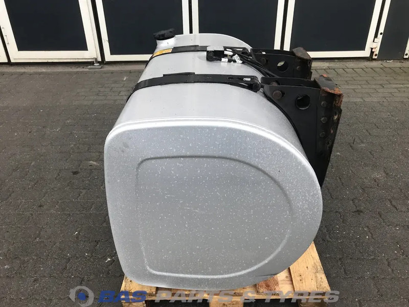 Volvo  - Brandstoftank voor Vrachtwagen: afbeelding 4 Volvo  - Brandstoftank voor Vrachtwagen: afbeelding 4
