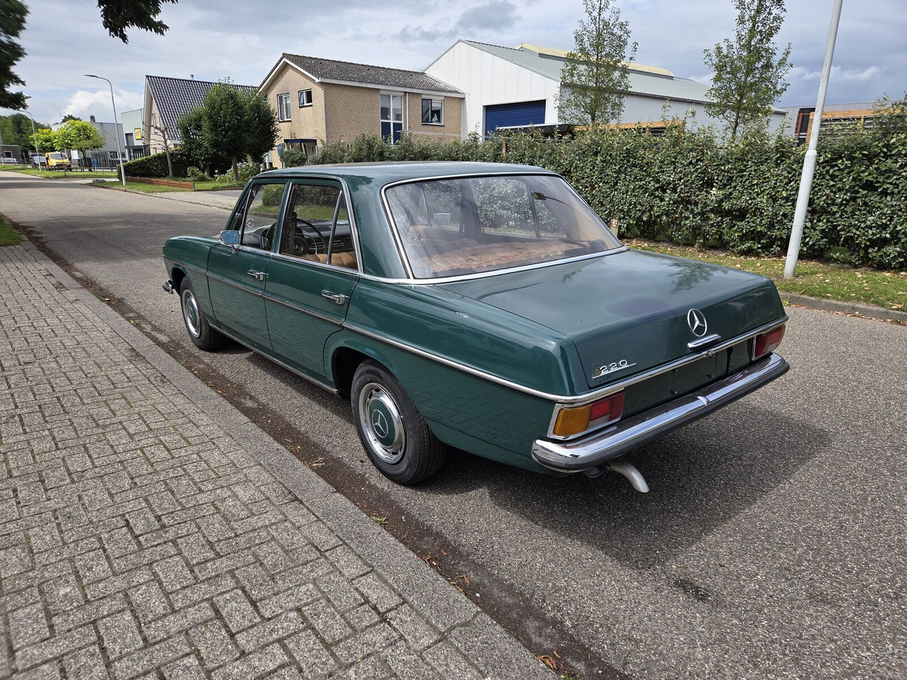 Mercedes-Benz 220 (W115) sedan - Sedan: afbeelding 5 Mercedes-Benz 220 (W115) sedan - Sedan: afbeelding 5