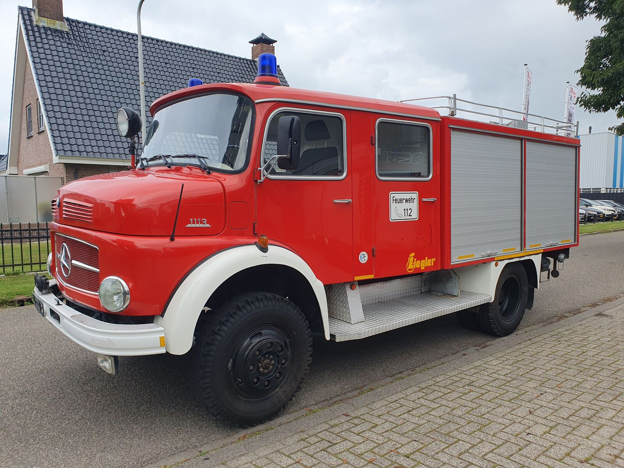 Mercedes-Benz Mercedes LAF 1113 B 4WD | 6-cilinder Turbo (Overland Camper) brandweerwagen - Brandweerwagen: afbeelding 5 Mercedes-Benz Mercedes LAF 1113 B 4WD | 6-cilinder Turbo (Overland Camper) brandweerwagen - Brandweerwagen: afbeelding 5