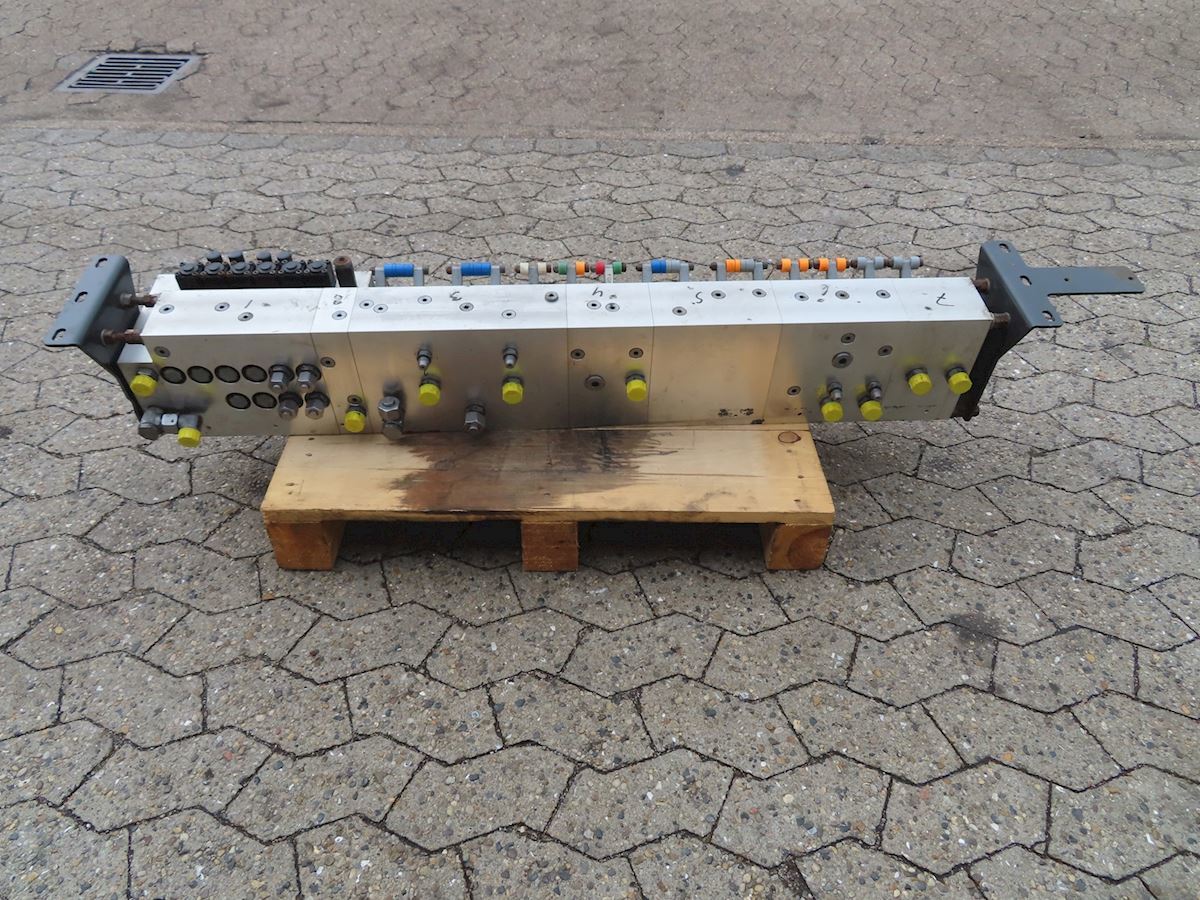 Goldhofer Bejeningsblok t. uni-svanehals - Onderdelen voor Aanhangwagen: afbeelding 4 Goldhofer Bejeningsblok t. uni-svanehals - Onderdelen voor Aanhangwagen: afbeelding 4