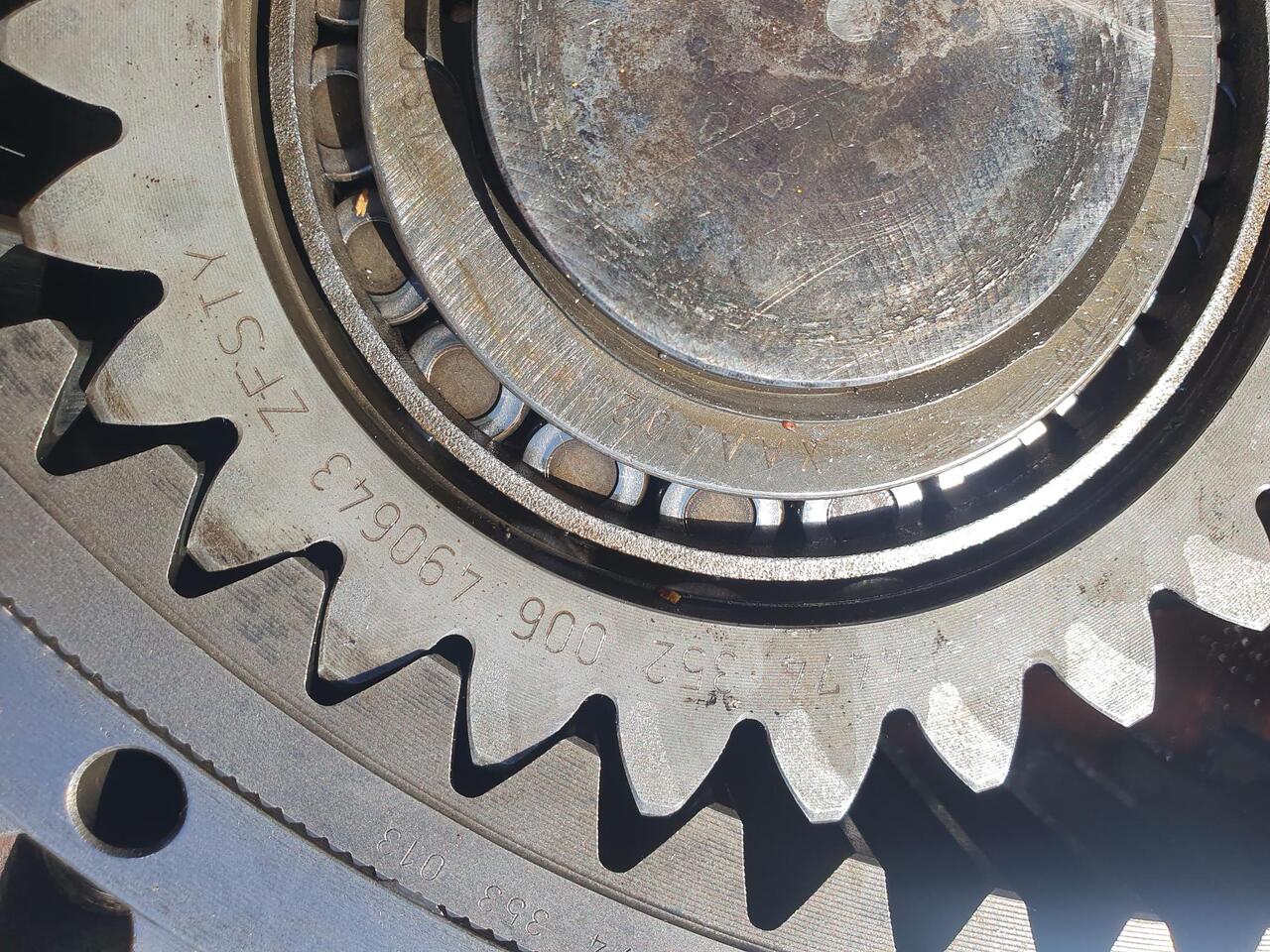 CARDILLA DELANTERA LIEBHERR L554-556  - Transmissie voor Bouwmachine: afbeelding 4 CARDILLA DELANTERA LIEBHERR L554-556  - Transmissie voor Bouwmachine: afbeelding 4