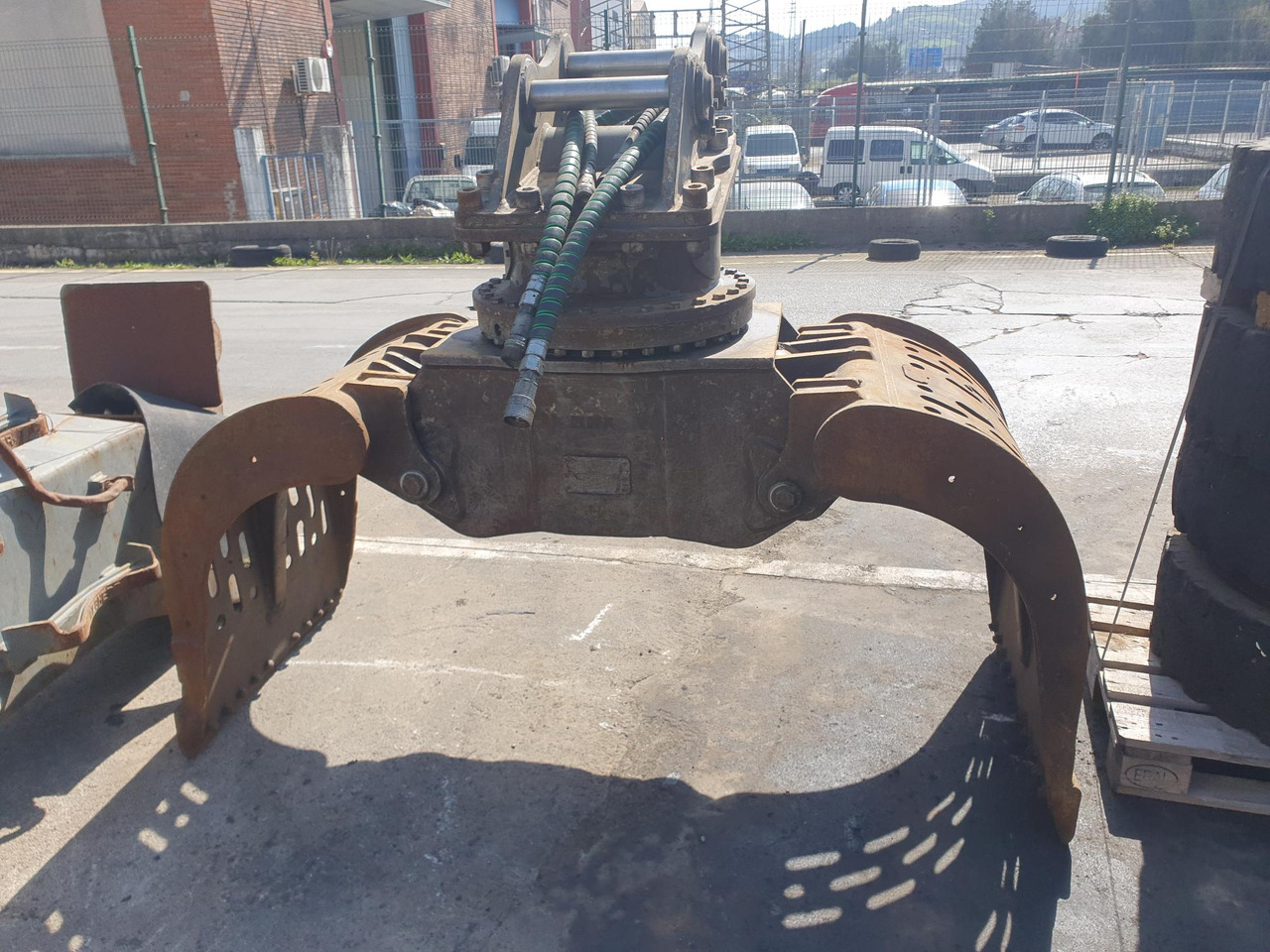 PINZA ESCOLLERA LIEBHERR - Grijper voor Bouwmachine: afbeelding 1 PINZA ESCOLLERA LIEBHERR - Grijper voor Bouwmachine: afbeelding 1