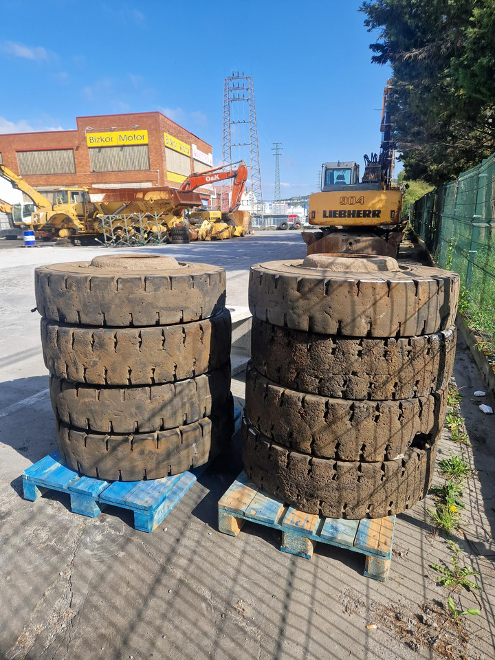 RUEDAS MACIZAS 12.00R20 - Complete wiel voor Bouwmachine: afbeelding 2 RUEDAS MACIZAS 12.00R20 - Complete wiel voor Bouwmachine: afbeelding 2