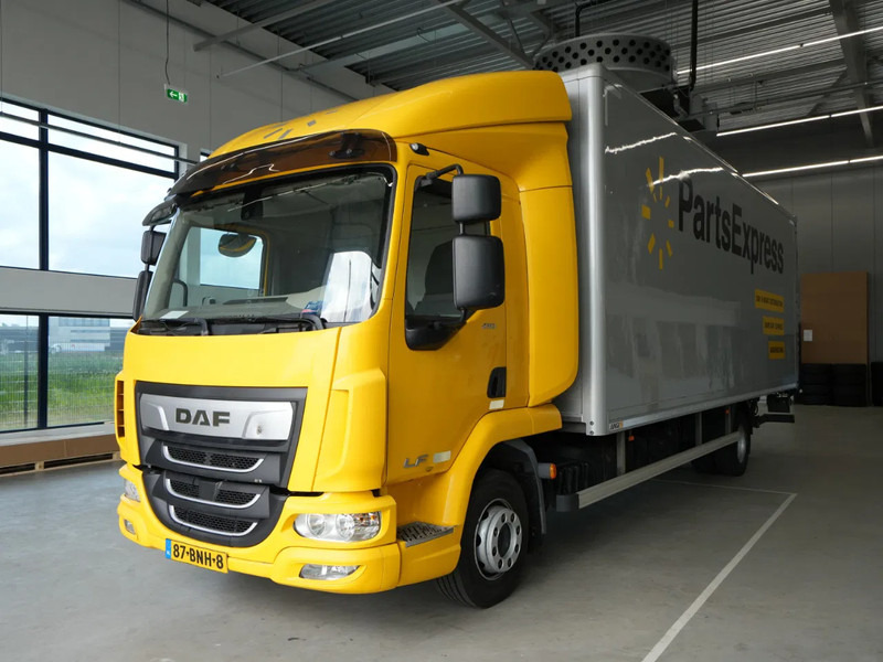 DAF LF 210 FA, 12t, Gesloten Bak, Laadklep 1,5t, Zijdeur, New Apk - Bakwagen: afbeelding 1 DAF LF 210 FA, 12t, Gesloten Bak, Laadklep 1,5t, Zijdeur, New Apk - Bakwagen: afbeelding 1