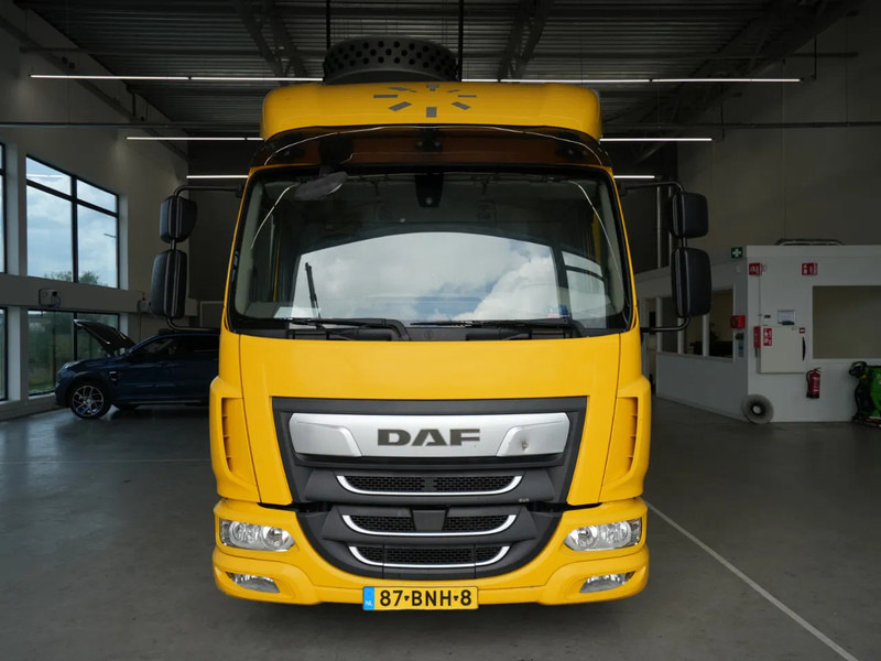 DAF LF 210 FA, 12t, Gesloten Bak, Laadklep 1,5t, Zijdeur, New Apk - Bakwagen: afbeelding 2 DAF LF 210 FA, 12t, Gesloten Bak, Laadklep 1,5t, Zijdeur, New Apk - Bakwagen: afbeelding 2