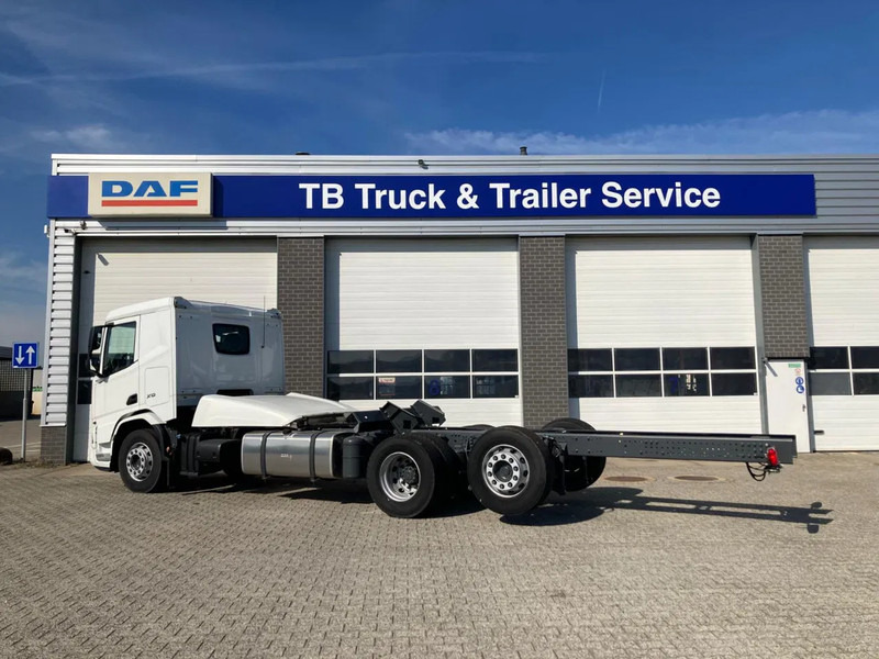DAF XD 450 FAN CHASSIS SLEEPER CAB PTO STEERING LIFTAXLE 480WB - NEW - Chassis vrachtwagen: afbeelding 2 DAF XD 450 FAN CHASSIS SLEEPER CAB PTO STEERING LIFTAXLE 480WB - NEW - Chassis vrachtwagen: afbeelding 2