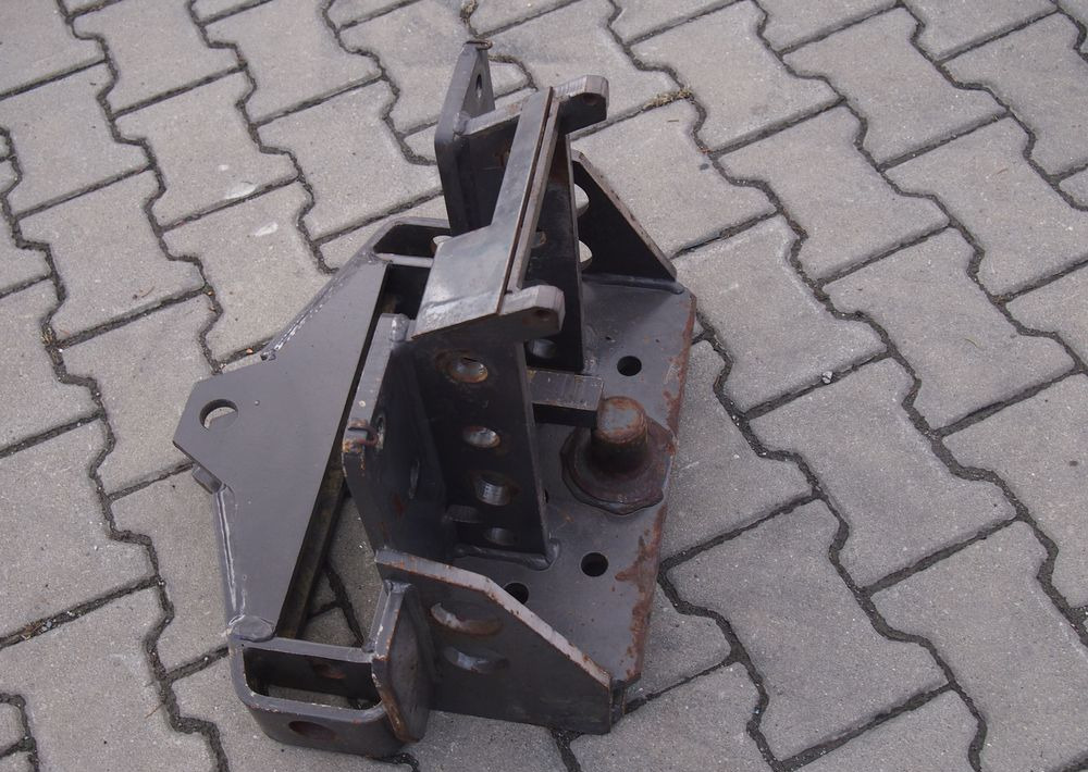 Części do Ciągnika Massey Ferguson MF 3000, 6000 Zaczep dolny do MF 3000, 3100, 6000, - Carrosserie en exterieur voor Landbouwmachine: afbeelding 3 Części do Ciągnika Massey Ferguson MF 3000, 6000 Zaczep dolny do MF 3000, 3100, 6000, - Carrosserie en exterieur voor Landbouwmachine: afbeelding 3