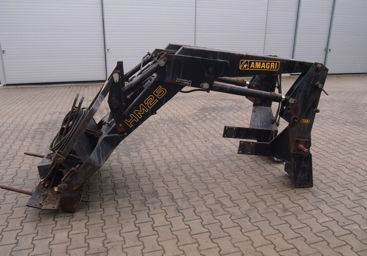 Ładowacz czołowy Amagri HM 25 1999 Tur AMAGRI do Renault 90-34 - Voorlader voor tractor: afbeelding 1 Ładowacz czołowy Amagri HM 25 1999 Tur AMAGRI do Renault 90-34 - Voorlader voor tractor: afbeelding 1