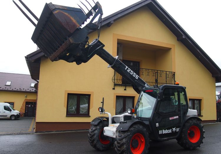 Ładowarka teleskopowa Bobcat T2556 2005 Ładowarka teleskopowa BOBCAT - Verreiker: afbeelding 1 Ładowarka teleskopowa Bobcat T2556 2005 Ładowarka teleskopowa BOBCAT - Verreiker: afbeelding 1