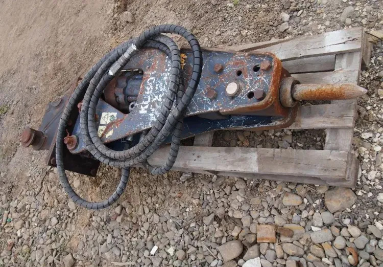 Młotek do kucia Kubota 2010 wyburzeniowy - Hydraulische hamer voor Bouwmachine: afbeelding 1 Młotek do kucia Kubota 2010 wyburzeniowy - Hydraulische hamer voor Bouwmachine: afbeelding 1