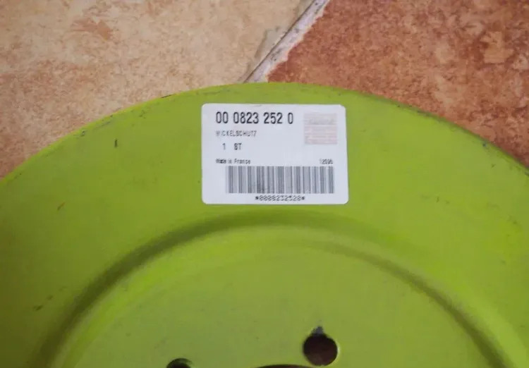 Osłona Claas ROLAND 46 nr 823252.0 - Onderdelen voor Ronde balenpers: afbeelding 2 Osłona Claas ROLAND 46 nr 823252.0 - Onderdelen voor Ronde balenpers: afbeelding 2