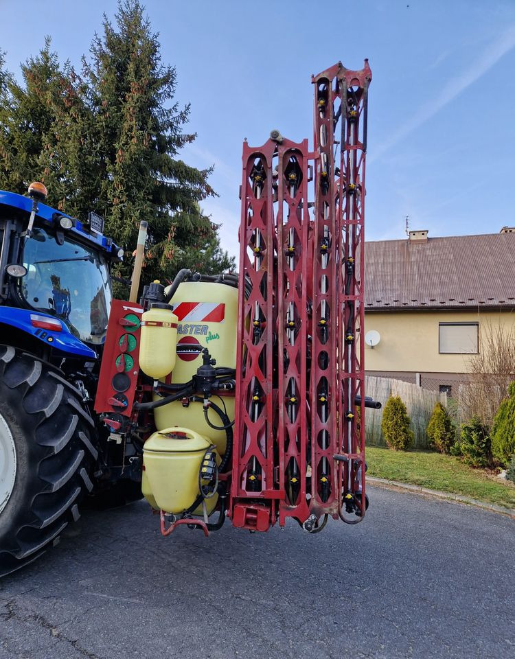 Opryskiwacz Hardi Master plus 1200 2014 Opryskiwacz zawieszany HARDI - Gedragen veldspuit: afbeelding 1 Opryskiwacz Hardi Master plus 1200 2014 Opryskiwacz zawieszany HARDI - Gedragen veldspuit: afbeelding 1