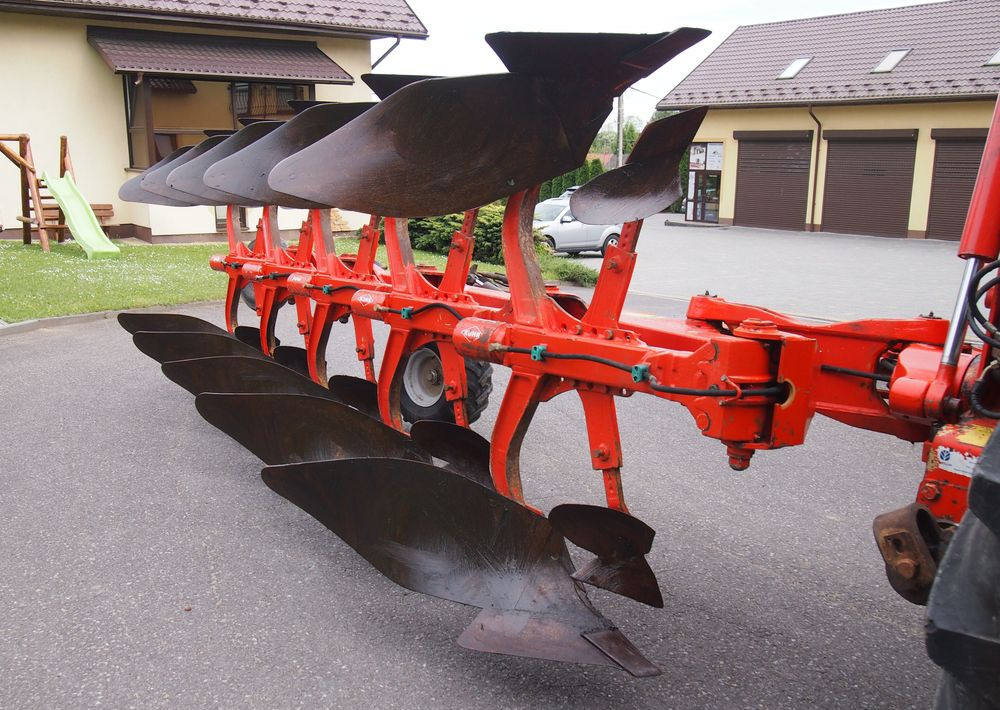 Pług obrotowy Kuhn Kuhn Vari-Master 150 4+1 Pług obracany Kuhn Vari-Master 150 4+1 - Ploeg: afbeelding 5 Pług obrotowy Kuhn Kuhn Vari-Master 150 4+1 Pług obracany Kuhn Vari-Master 150 4+1 - Ploeg: afbeelding 5