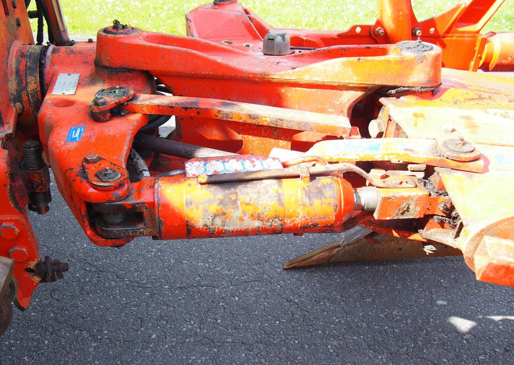 Pług obrotowy Kuhn Kuhn Vari-Master 150 4+1 Pług obracany Kuhn Vari-Master 150 4+1 - Ploeg: afbeelding 2 Pług obrotowy Kuhn Kuhn Vari-Master 150 4+1 Pług obracany Kuhn Vari-Master 150 4+1 - Ploeg: afbeelding 2