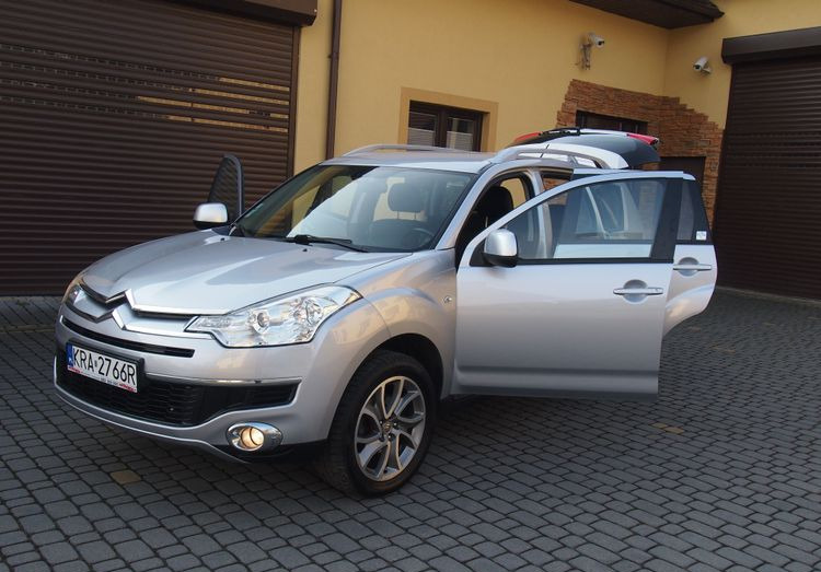 Samochód Citroen C-Crosser 2.2 HDI 2010 Samochód osobowy SUW 4x4 - Personenwagen: afbeelding 1 Samochód Citroen C-Crosser 2.2 HDI 2010 Samochód osobowy SUW 4x4 - Personenwagen: afbeelding 1