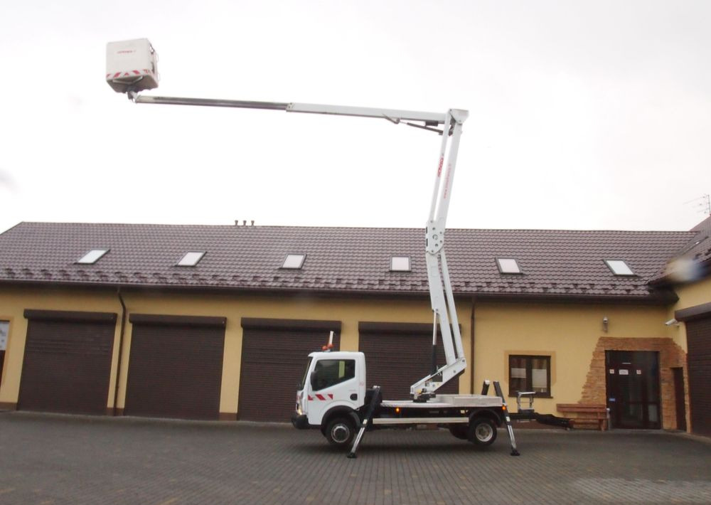 Samochód Renault Isoli PLE194/10N  2015 Renault Maxity Zwyżka Podnośnik koszowy - Vrachtwagen hoogwerker: afbeelding 2 Samochód Renault Isoli PLE194/10N  2015 Renault Maxity Zwyżka Podnośnik koszowy - Vrachtwagen hoogwerker: afbeelding 2