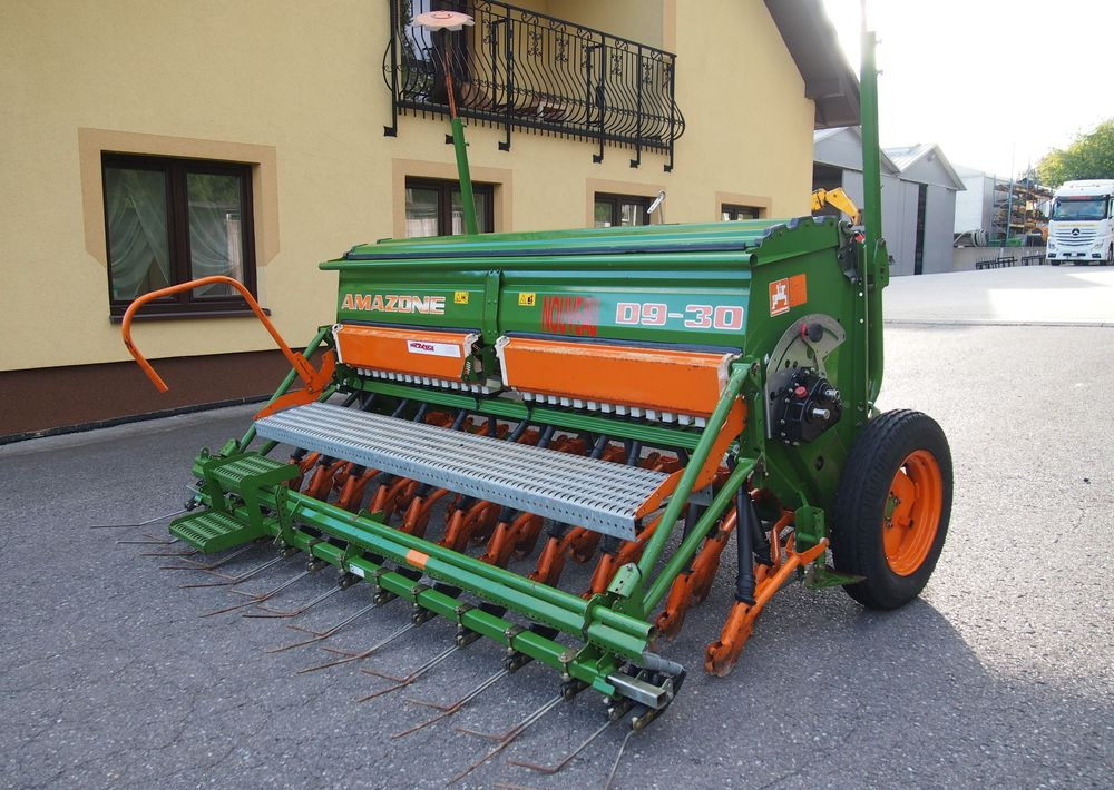 Siewnik Amazone D9 -30 2007 Siewnik Amazone - Zaaimachine: afbeelding 2 Siewnik Amazone D9 -30 2007 Siewnik Amazone - Zaaimachine: afbeelding 2