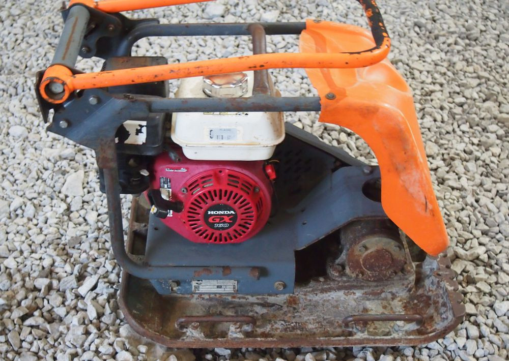 Ubijarka Belle PC5000E 2009 Zagęszczarka ubijarka Bella - Trilplaat: afbeelding 2 Ubijarka Belle PC5000E 2009 Zagęszczarka ubijarka Bella - Trilplaat: afbeelding 2