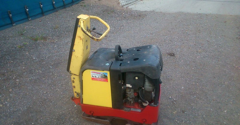 Ubijarka Dynapac LH 300 2006 - Trilplaat: afbeelding 2 Ubijarka Dynapac LH 300 2006 - Trilplaat: afbeelding 2