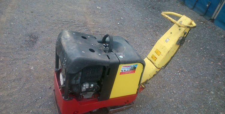 Ubijarka Dynapac LH 300 2006 - Trilplaat: afbeelding 1 Ubijarka Dynapac LH 300 2006 - Trilplaat: afbeelding 1