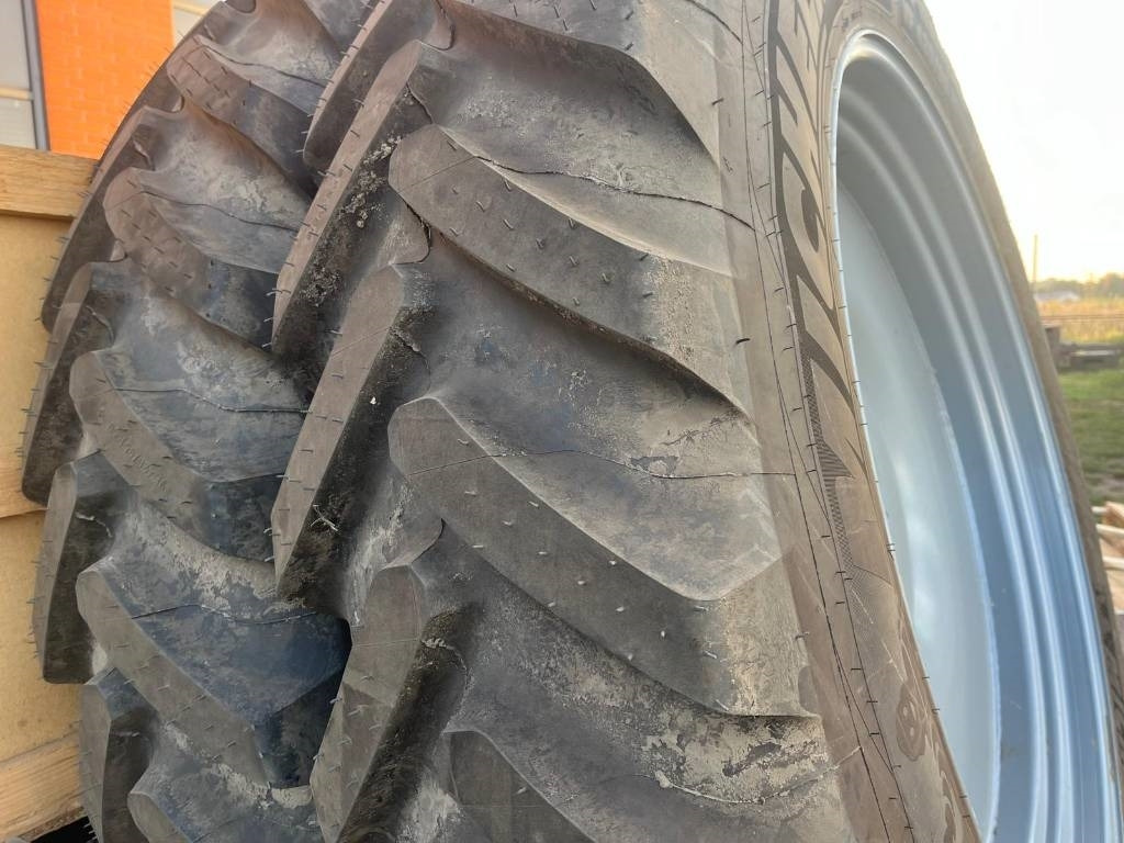 Michelin FELGA Z OPONĄ VF 420/95R50 CFO 179D/175E SPRAYBIB - Band voor Landbouwmachine: afbeelding 4 Michelin FELGA Z OPONĄ VF 420/95R50 CFO 179D/175E SPRAYBIB - Band voor Landbouwmachine: afbeelding 4