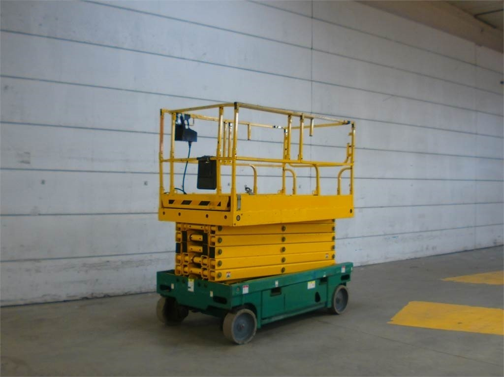 Haulotte Compact 14 - Schaarlift: afbeelding 2 Haulotte Compact 14 - Schaarlift: afbeelding 2