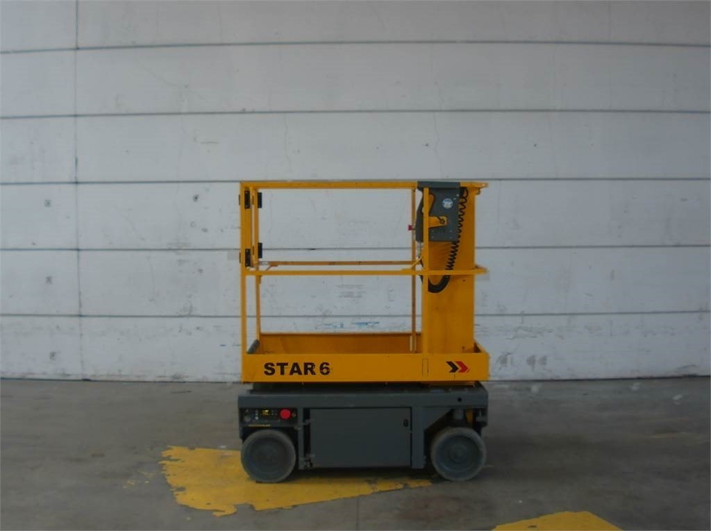 Haulotte STAR 6 - Verticale masthoogwerker: afbeelding 1 Haulotte STAR 6 - Verticale masthoogwerker: afbeelding 1