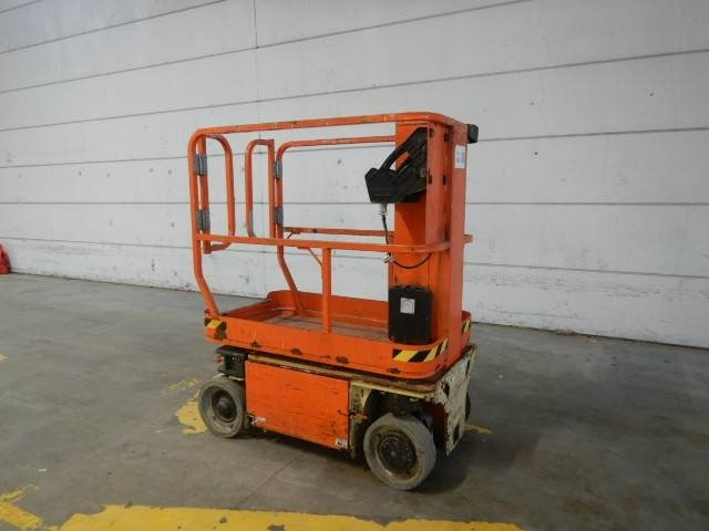 JLG 1230ES - Verticale masthoogwerker: afbeelding 2 JLG 1230ES - Verticale masthoogwerker: afbeelding 2