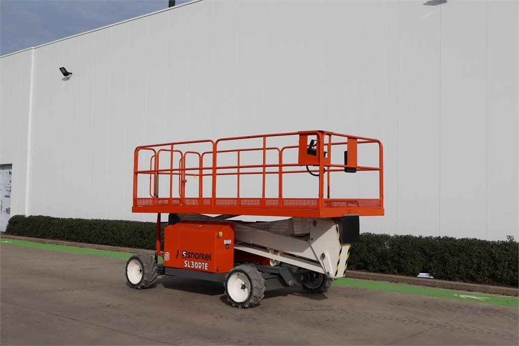 Snorkel SL30RTE - Schaarlift: afbeelding 3 Snorkel SL30RTE - Schaarlift: afbeelding 3
