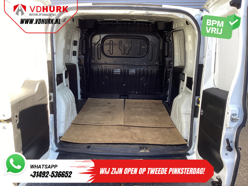 Fiat Dobló Cargo 1.6 MJ 105 pk EXPORT ONLY Airco/ PDC/ Trekhaak - Kleine bestelwagen: afbeelding 5 Fiat Dobló Cargo 1.6 MJ 105 pk EXPORT ONLY Airco/ PDC/ Trekhaak - Kleine bestelwagen: afbeelding 5