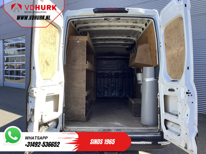Iveco Daily 35C13V 2.3 L2H2 EXPORT ONLY Dubbel lucht/ 3.5t Trekverm./ Airco/ 3 Persoons/ Gev. Stoel/ Trekhaak - Gesloten bestelwagen: afbeelding 5 Iveco Daily 35C13V 2.3 L2H2 EXPORT ONLY Dubbel lucht/ 3.5t Trekverm./ Airco/ 3 Persoons/ Gev. Stoel/ Trekhaak - Gesloten bestelwagen: afbeelding 5