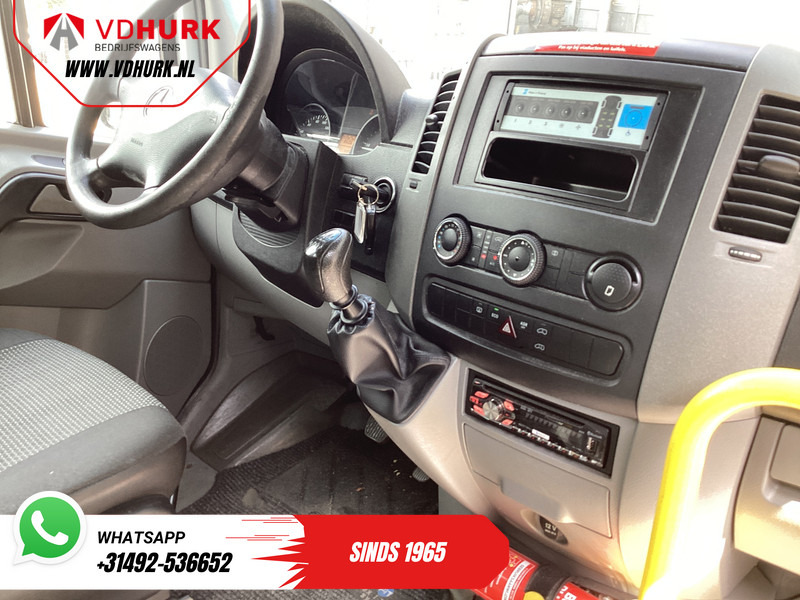 Mercedes-Benz Sprinter 313 2.2 CDI L3H2 €8.954 Incl. BTW BPM VRIJ! EXPORT ONLY Combi/ 9 Persoons/ Kombi/ 9P/ Airco/ Rolstoellift - Minibus, Personenvervoer: afbeelding 3 Mercedes-Benz Sprinter 313 2.2 CDI L3H2 €8.954 Incl. BTW BPM VRIJ! EXPORT ONLY Combi/ 9 Persoons/ Kombi/ 9P/ Airco/ Rolstoellift - Minibus, Personenvervoer: afbeelding 3