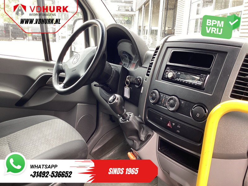 Volkswagen Crafter 35 2.0 TDI L3H2 EXPORT ONLY! €9.559 incl BTW/BPM Rolstoellift/ 9 Pers/ 9P/ Sidebars/ Rearbar/ Airco - Minibus, Personenvervoer: afbeelding 3 Volkswagen Crafter 35 2.0 TDI L3H2 EXPORT ONLY! €9.559 incl BTW/BPM Rolstoellift/ 9 Pers/ 9P/ Sidebars/ Rearbar/ Airco - Minibus, Personenvervoer: afbeelding 3