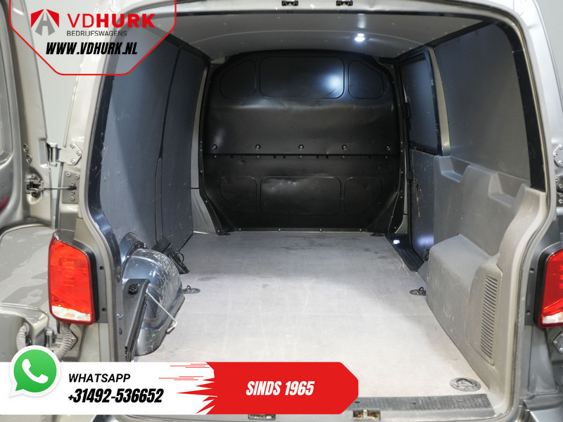 Kleine bestelwagen Volkswagen Transporter T6.1 2.0 TDI 150 pk DSG Aut. L2 BPM VRIJ! LED/ Adapt.Cruise/ Standkachel/ Stoelverw./ Carplay/ Camera/ PDC/ LMV/ Trekhaak/ Airco: afbeelding 15