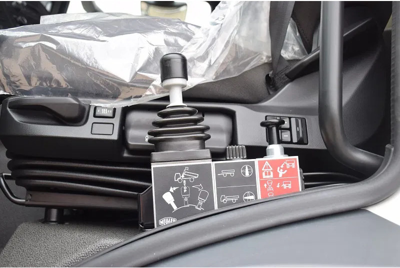 Haakarmsysteem vrachtwagen MAN TGS 33.440: afbeelding 8