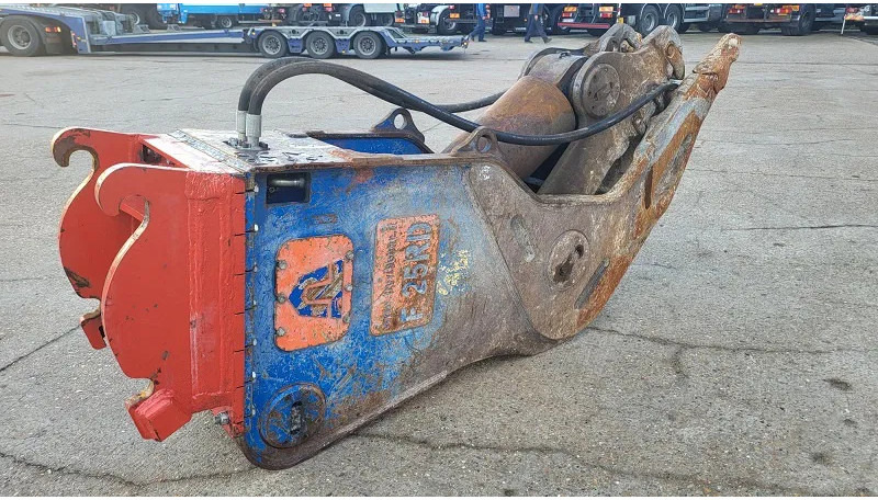 Trevibenne F25 RD Crusher - Sloopschaar voor Bouwmachine: afbeelding 5 Trevibenne F25 RD Crusher - Sloopschaar voor Bouwmachine: afbeelding 5