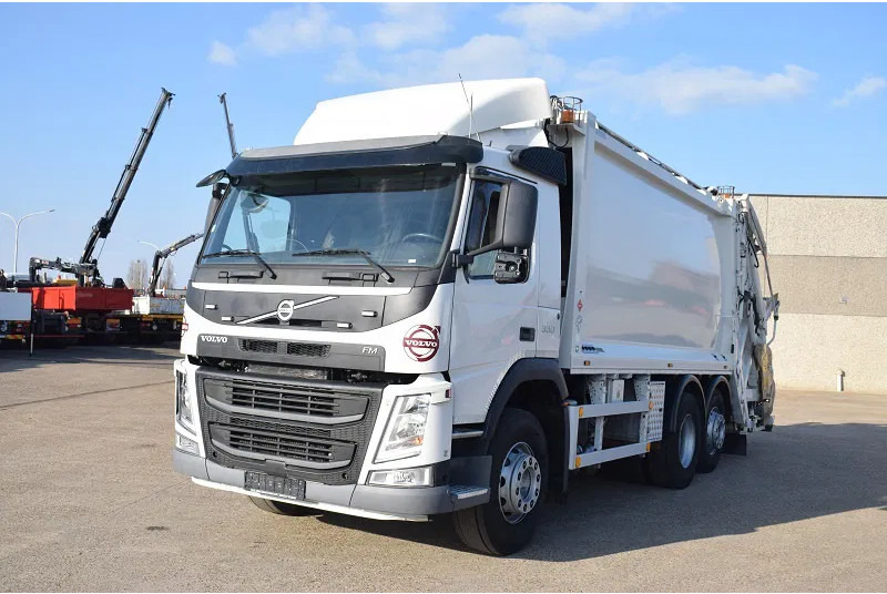 Volvo FM 330 - Vuilniswagen: afbeelding 2 Volvo FM 330 - Vuilniswagen: afbeelding 2