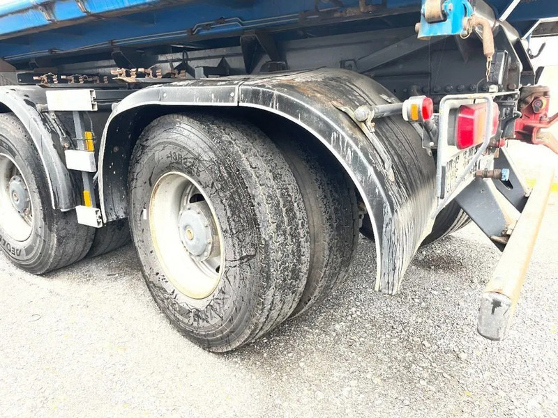 Mercedes-Benz Arocs 3342 *6x6*meegestuurd as*2zijdige kipper*Airco*Bluetooth - Kipper vrachtwagen, Kraanwagen: afbeelding 5 Mercedes-Benz Arocs 3342 *6x6*meegestuurd as*2zijdige kipper*Airco*Bluetooth - Kipper vrachtwagen, Kraanwagen: afbeelding 5