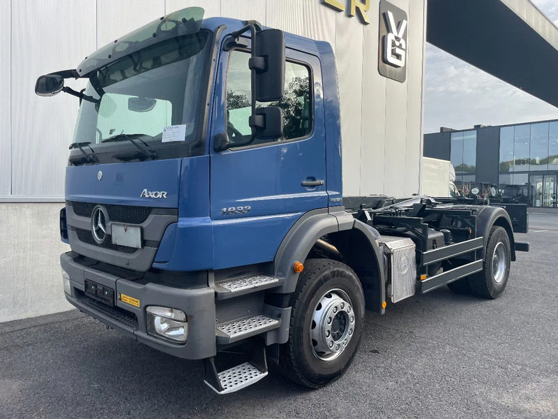 Mercedes-Benz Axor 1833 *cruise control*bluetooth*airconditioning*differentieelslot - Haakarmsysteem vrachtwagen: afbeelding 2 Mercedes-Benz Axor 1833 *cruise control*bluetooth*airconditioning*differentieelslot - Haakarmsysteem vrachtwagen: afbeelding 2