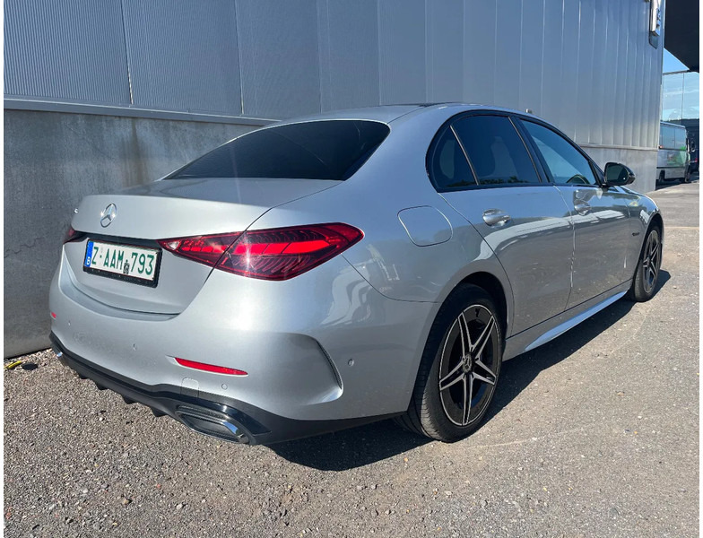 Mercedes-Benz C-Klasse C300e Sedan*AMG PAKKET*NIGHT PAKKET*HEADUPDISPL*360°CAM* - Sedan: afbeelding 2 Mercedes-Benz C-Klasse C300e Sedan*AMG PAKKET*NIGHT PAKKET*HEADUPDISPL*360°CAM* - Sedan: afbeelding 2