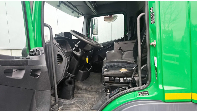Mercedes-Benz Atego 1018 *L*Achteruitrijcamera*Automaat*Airco*Dhollandia Laadbrug*7149cm - Vrachtwagen: afbeelding 3 Mercedes-Benz Atego 1018 *L*Achteruitrijcamera*Automaat*Airco*Dhollandia Laadbrug*7149cm - Vrachtwagen: afbeelding 3
